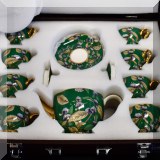 P06. Jaiyu tea set in case 